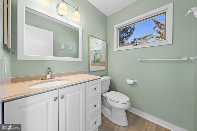 9 W 79TH ST, Harvey Cedars, NJ 08008