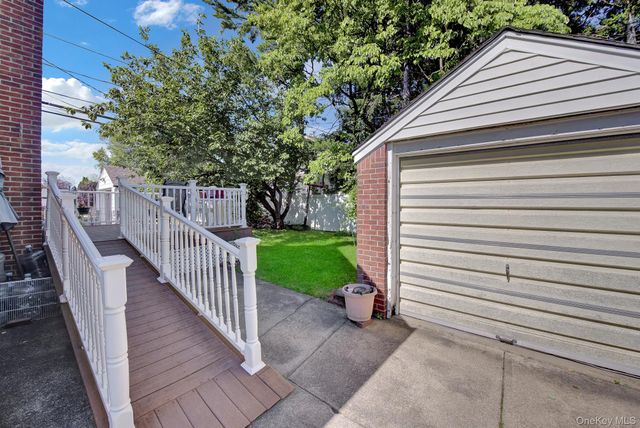32 Celler Avenue, New Hyde Park, NY 11040