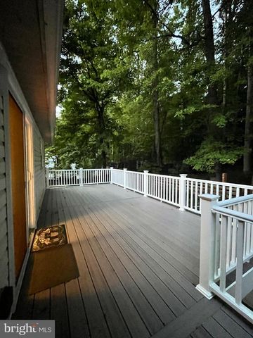 8677 VALLEY DR, Waldorf, MD 20603