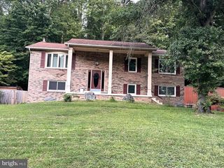 8677 VALLEY DR, Waldorf, MD 20603