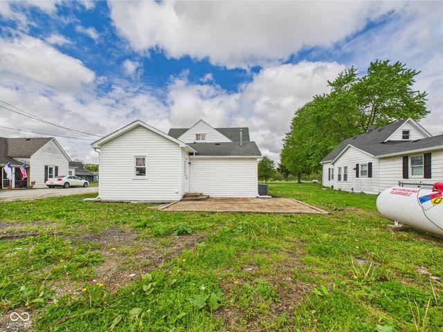 225 S Carthage Road, Charlottesville, IN 46117