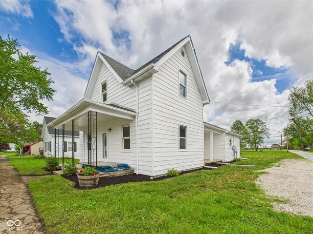 225 S Carthage Road, Charlottesville, IN 46117