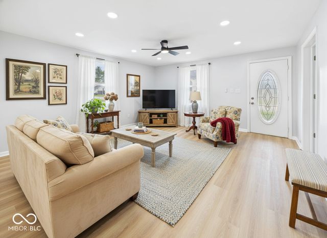 225 S Carthage Road, Charlottesville, IN 46117