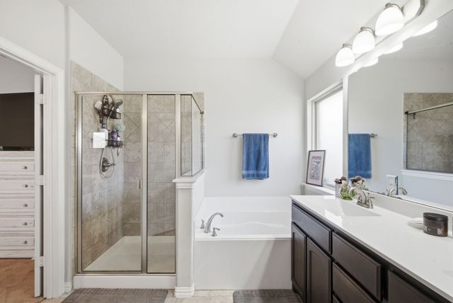 531 Hidden Springs Trail, Azle, TX 76020