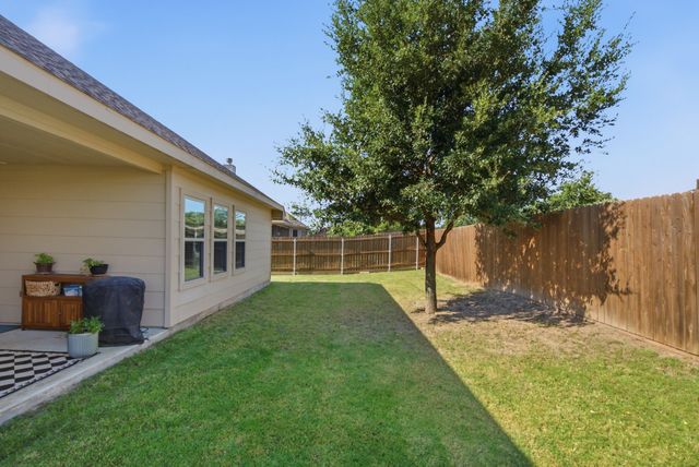 531 Hidden Springs Trail, Azle, TX 76020