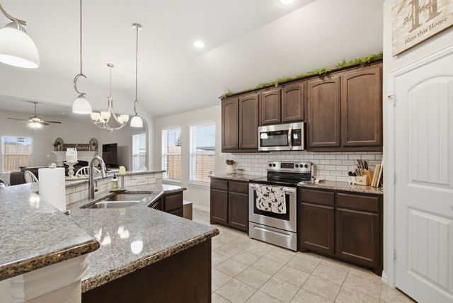 531 Hidden Springs Trail, Azle, TX 76020