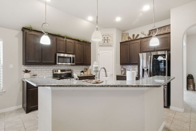 531 Hidden Springs Trail, Azle, TX 76020
