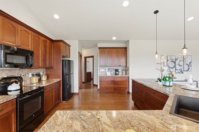 7406 100th Street NE, Marysville, WA 98270