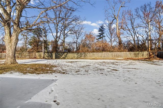 8239 Cadillac Lane, St Louis, MO 63134