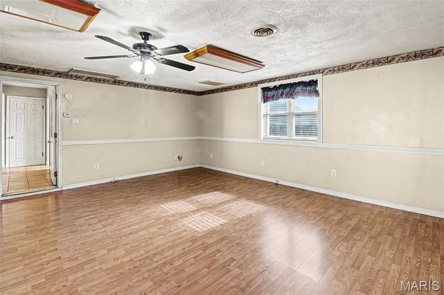 8239 Cadillac Lane, St Louis, MO 63134