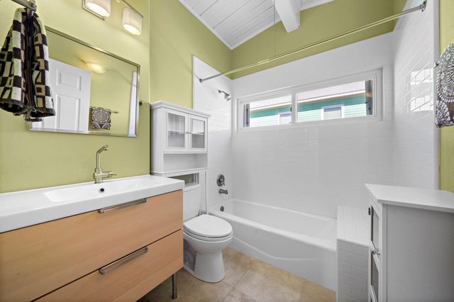 4202 Hardin Drive, Galveston, TX 77554
