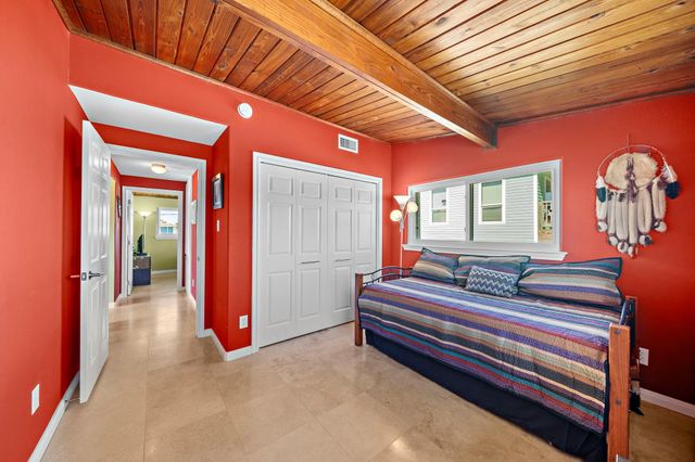 4202 Hardin Drive, Galveston, TX 77554