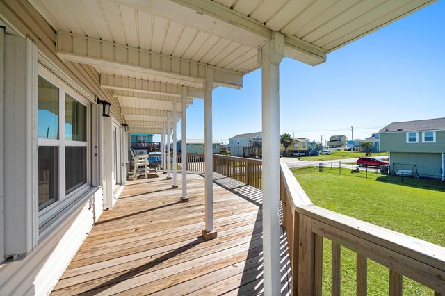 4202 Hardin Drive, Galveston, TX 77554