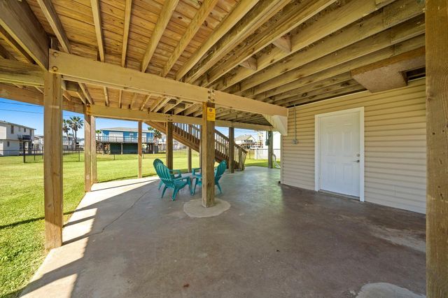 4202 Hardin Drive, Galveston, TX 77554