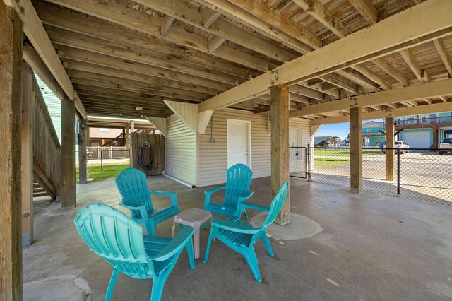 4202 Hardin Drive, Galveston, TX 77554