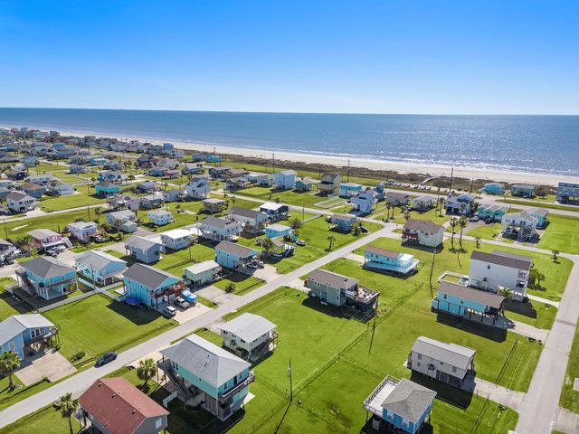 4202 Hardin Drive, Galveston, TX 77554