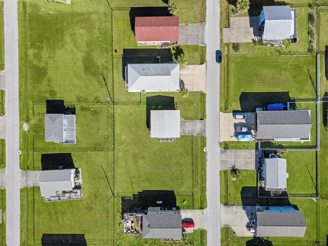 4202 Hardin Drive, Galveston, TX 77554