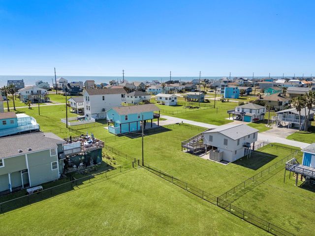 4202 Hardin Drive, Galveston, TX 77554