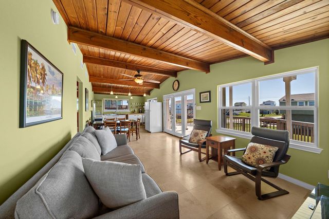 4202 Hardin Drive, Galveston, TX 77554