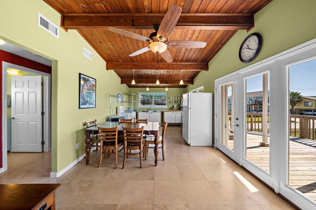 4202 Hardin Drive, Galveston, TX 77554