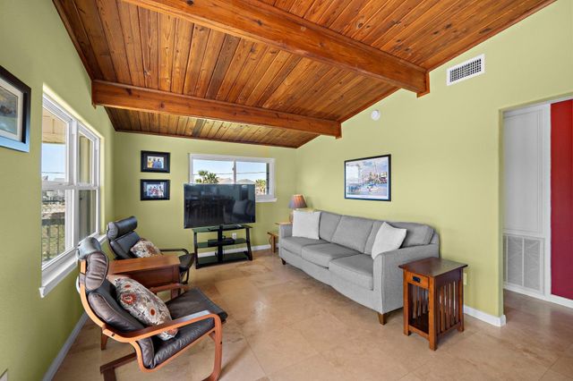 4202 Hardin Drive, Galveston, TX 77554