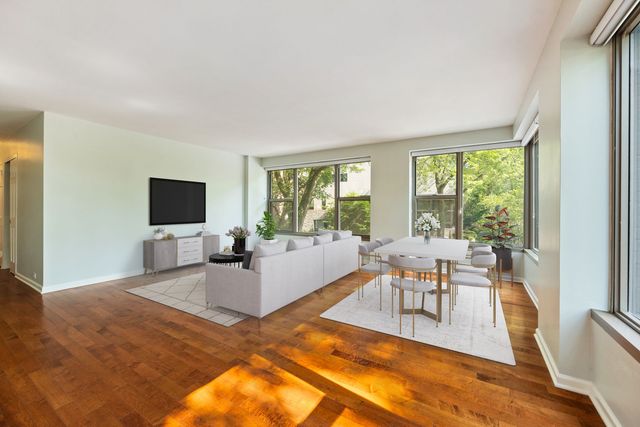 2970 N Lake Shore Drive 2C, Chicago, IL 60657