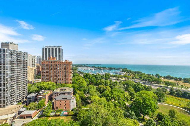 2970 N Lake Shore Drive 2C, Chicago, IL 60657