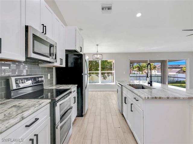 1104 NW 12th LN, Cape Coral, FL 33993