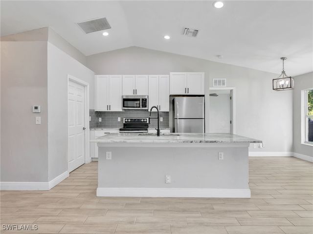 1104 NW 12th LN, Cape Coral, FL 33993