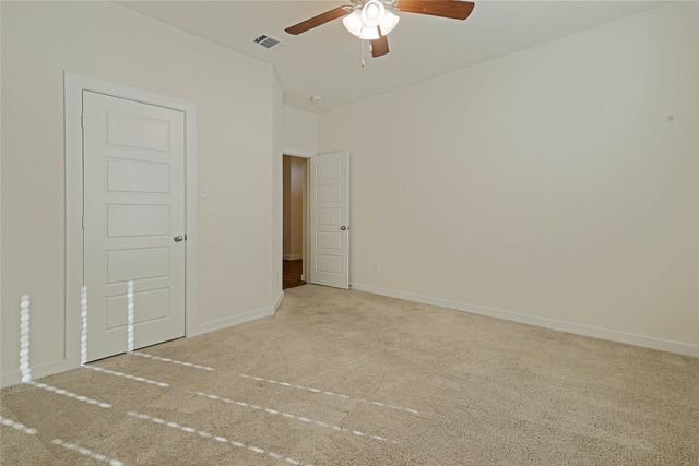 512 Mccoy Drive, Van Alstyne, TX 75495