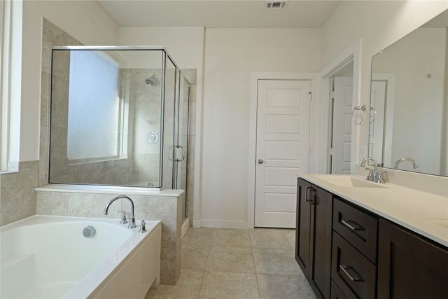 512 Mccoy Drive, Van Alstyne, TX 75495