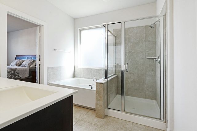 512 Mccoy Drive, Van Alstyne, TX 75495