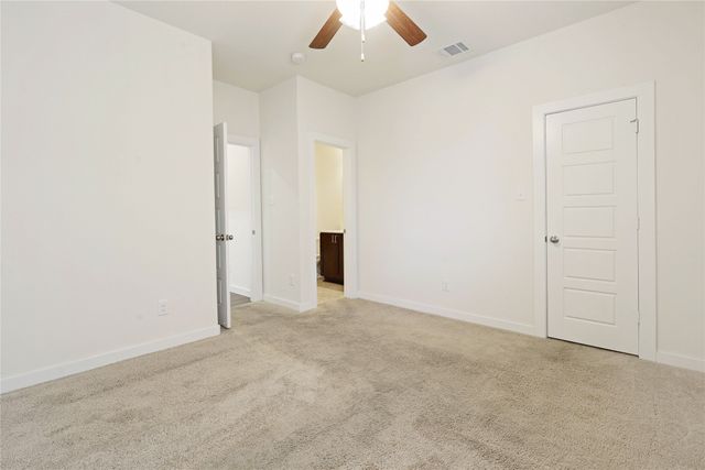 512 Mccoy Drive, Van Alstyne, TX 75495