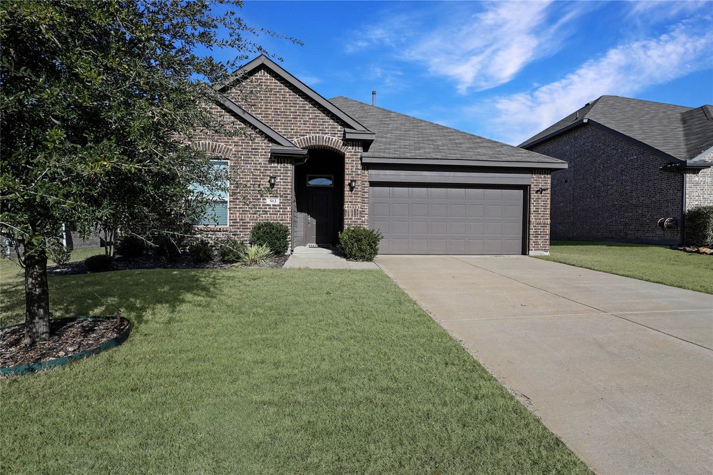 512 Mccoy Drive, Van Alstyne, TX 75495