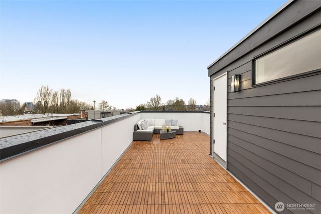 1123 C 10th Avenue E, Seattle, WA 98102