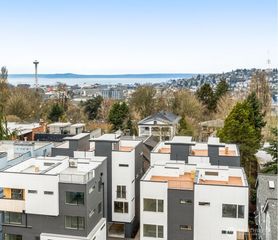1123 C 10th Avenue E, Seattle, WA 98102