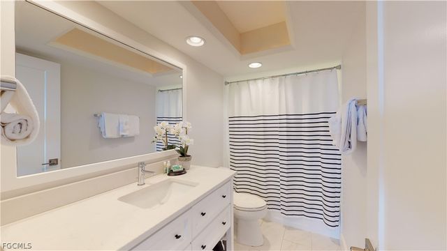 17170 Harbour Point DR 735, Fort Myers, FL 33908