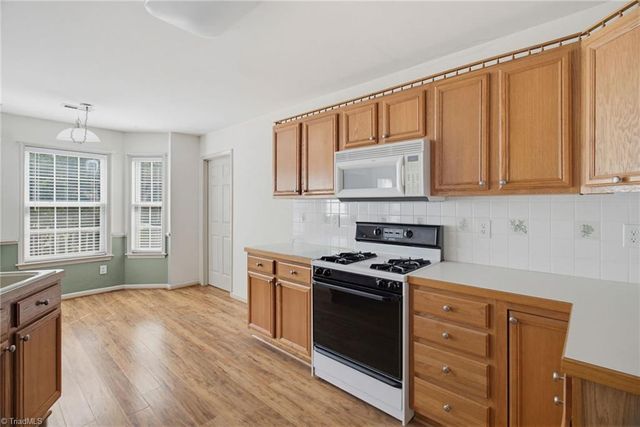 1735 Springfield Farm Court, Clemmons, NC 27012