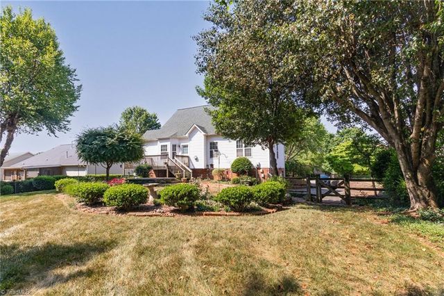 1735 Springfield Farm Court, Clemmons, NC 27012