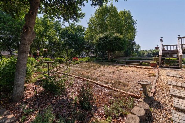 1735 Springfield Farm Court, Clemmons, NC 27012