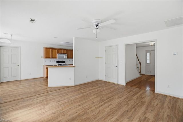 1735 Springfield Farm Court, Clemmons, NC 27012