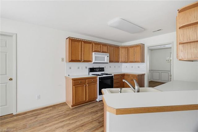 1735 Springfield Farm Court, Clemmons, NC 27012