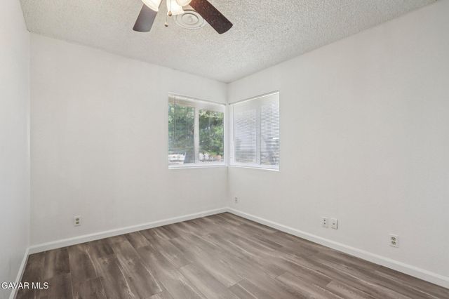 5209 W Avenue M-8, Quartz Hill, CA 93536