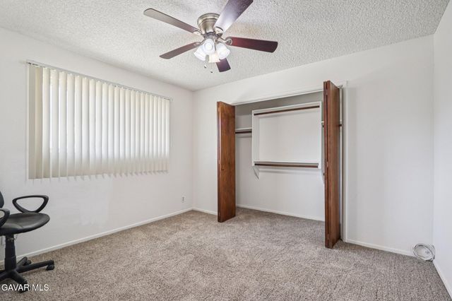 5209 W Avenue M-8, Quartz Hill, CA 93536