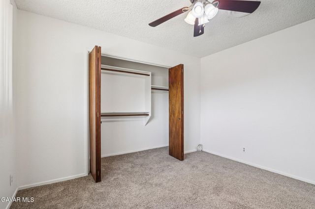 5209 W Avenue M-8, Quartz Hill, CA 93536