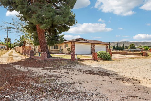 5209 W Avenue M-8, Quartz Hill, CA 93536