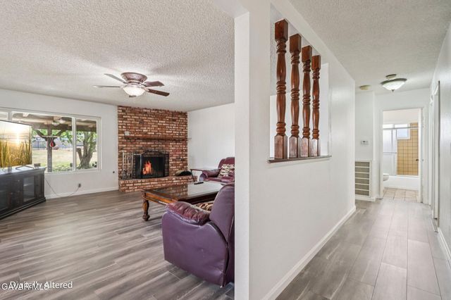 5209 W Avenue M-8, Quartz Hill, CA 93536