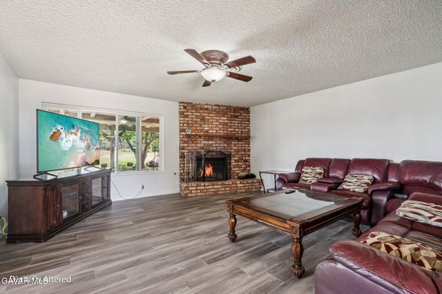 5209 W Avenue M-8, Quartz Hill, CA 93536