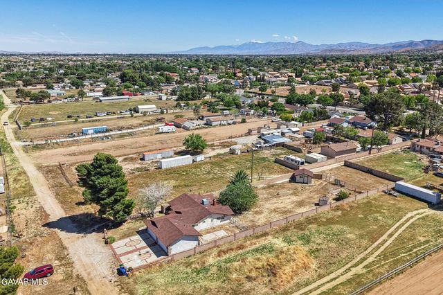 5209 W Avenue M-8, Quartz Hill, CA 93536