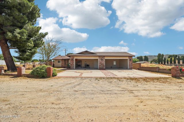 5209 W Avenue M-8, Quartz Hill, CA 93536